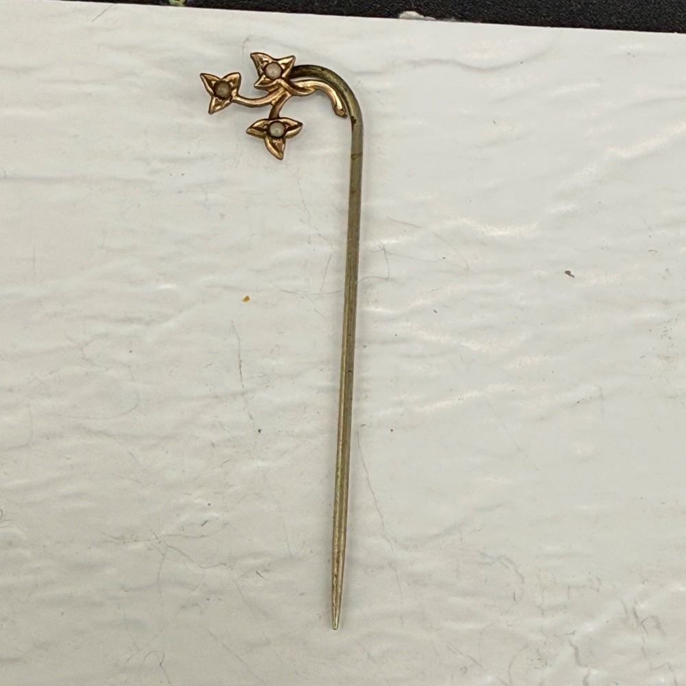 Vintage Estate Stick Pin Gold Tone Victorian Style Flower Floral Sprig